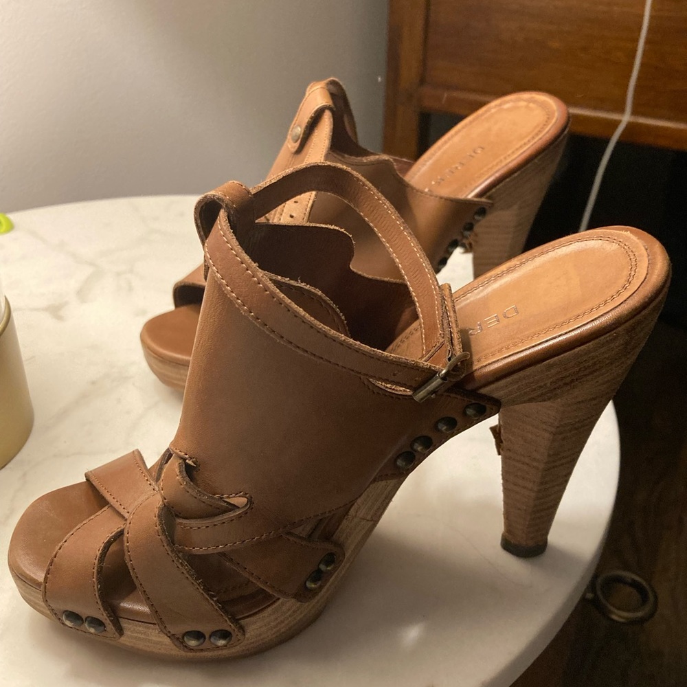 High heeled platform sandals